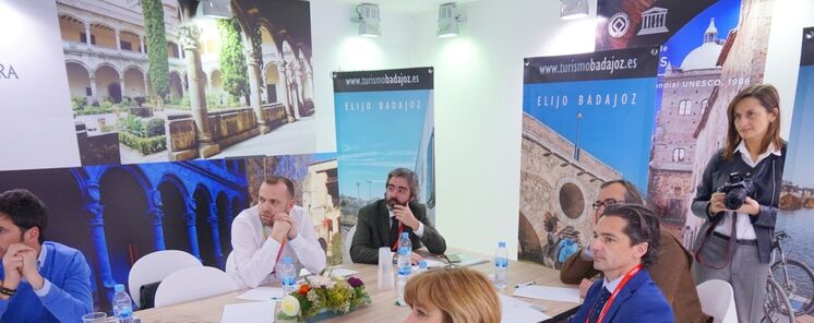La capital pacense presenta en FITUR la iniciativa 039Turismo Activo de Badajoz039 a medios especializados