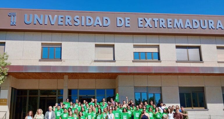 La UEX da la bienvenida a 225 estudiantes internacionales en el ...