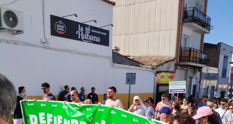 Sindicatos cifran en el 80% el seguimiento de la huelga docente en ...