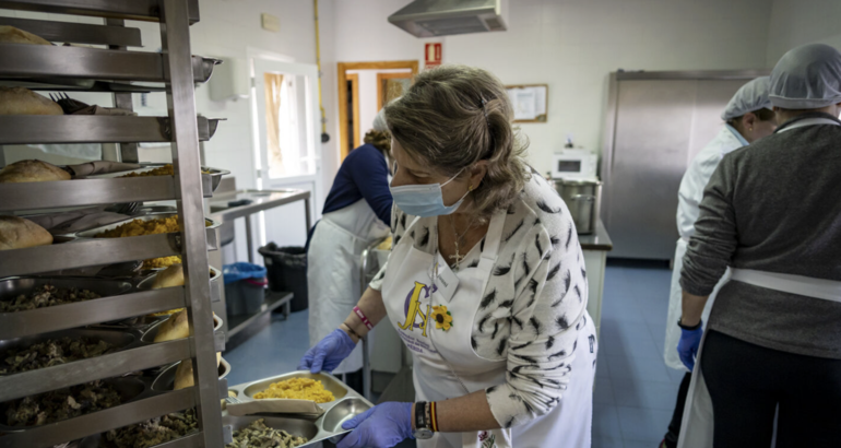 Restaurante Barbarrosa cocina para los más desfavorecidos en Rotary ...