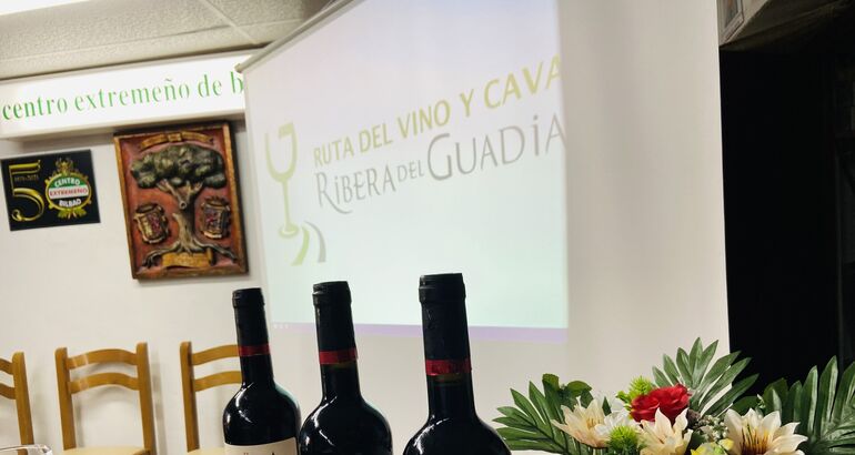 La Ruta del Vino y Cava Ribera del Guadiana presenta en Bilbao su oferta enoturística