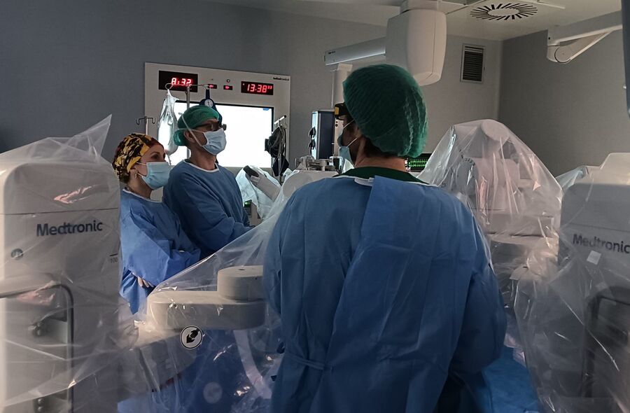 Neurociruga de Badajoz y Cceres contarn con neuronavegadores para cerebro y columna