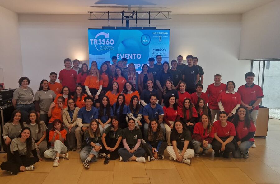50 egresados concluyen el I Programa de Retencin del Talento Joven de Extremadura