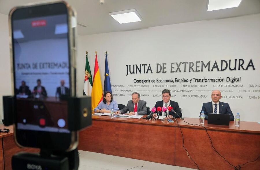 La Junta impulsa la hiperautomatizacin con IA y la simplificacin inteligente