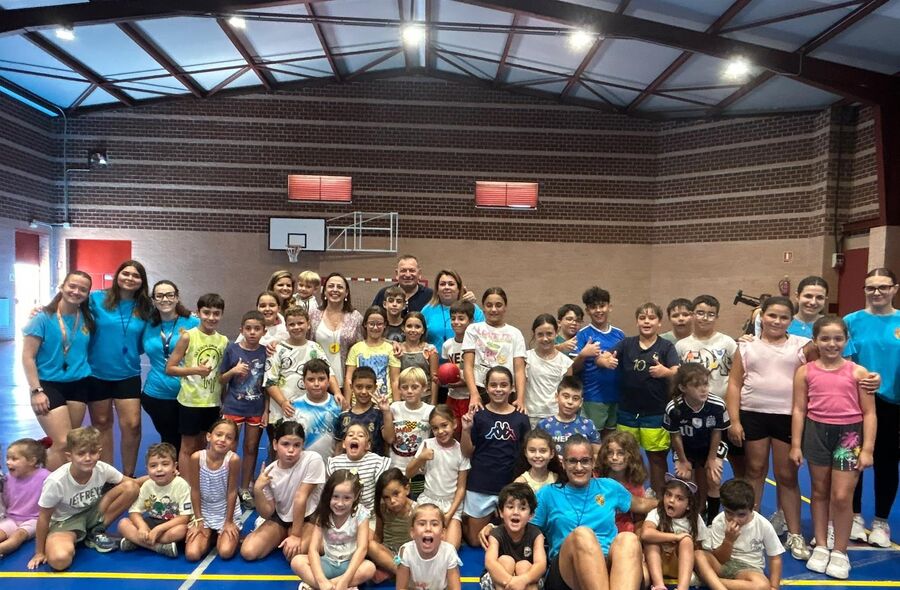 Ms de 24000 menores de 410 municipios extremeos en las actividades del Plan Concilia