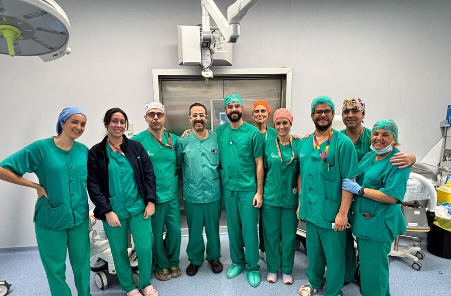 Universitario de Cceres efecta primera ciruga robtica pared abdominal en Extremadura