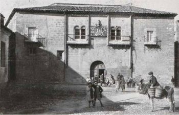 De Caballerías en el Casco Histórico de Cáceres