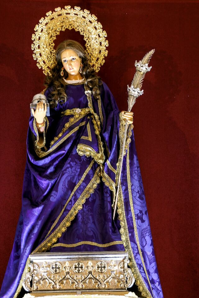 La Mártir Santa Eulalia de Mérida luce desde este lunes un traje de
