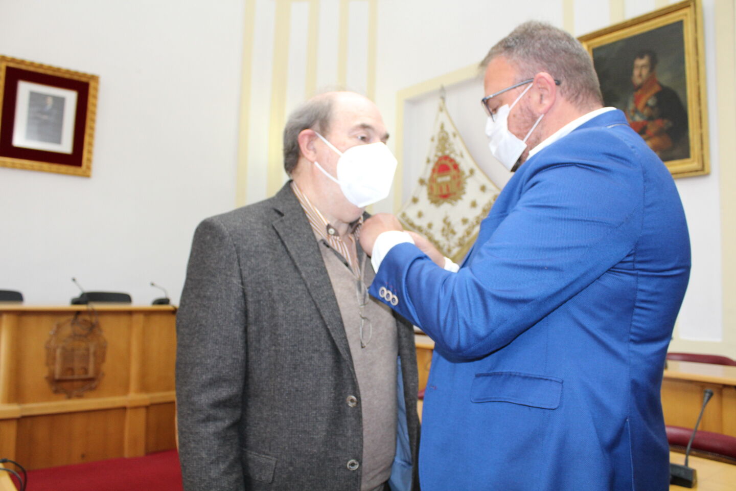 El alcalde de Mérida agradece la labor del técnico municipal de Sanidad ...