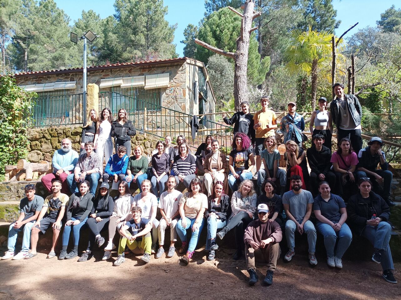 j-venes-de-siete-pa-ses-europeos-analizan-en-hern-n-p-rez-cultura