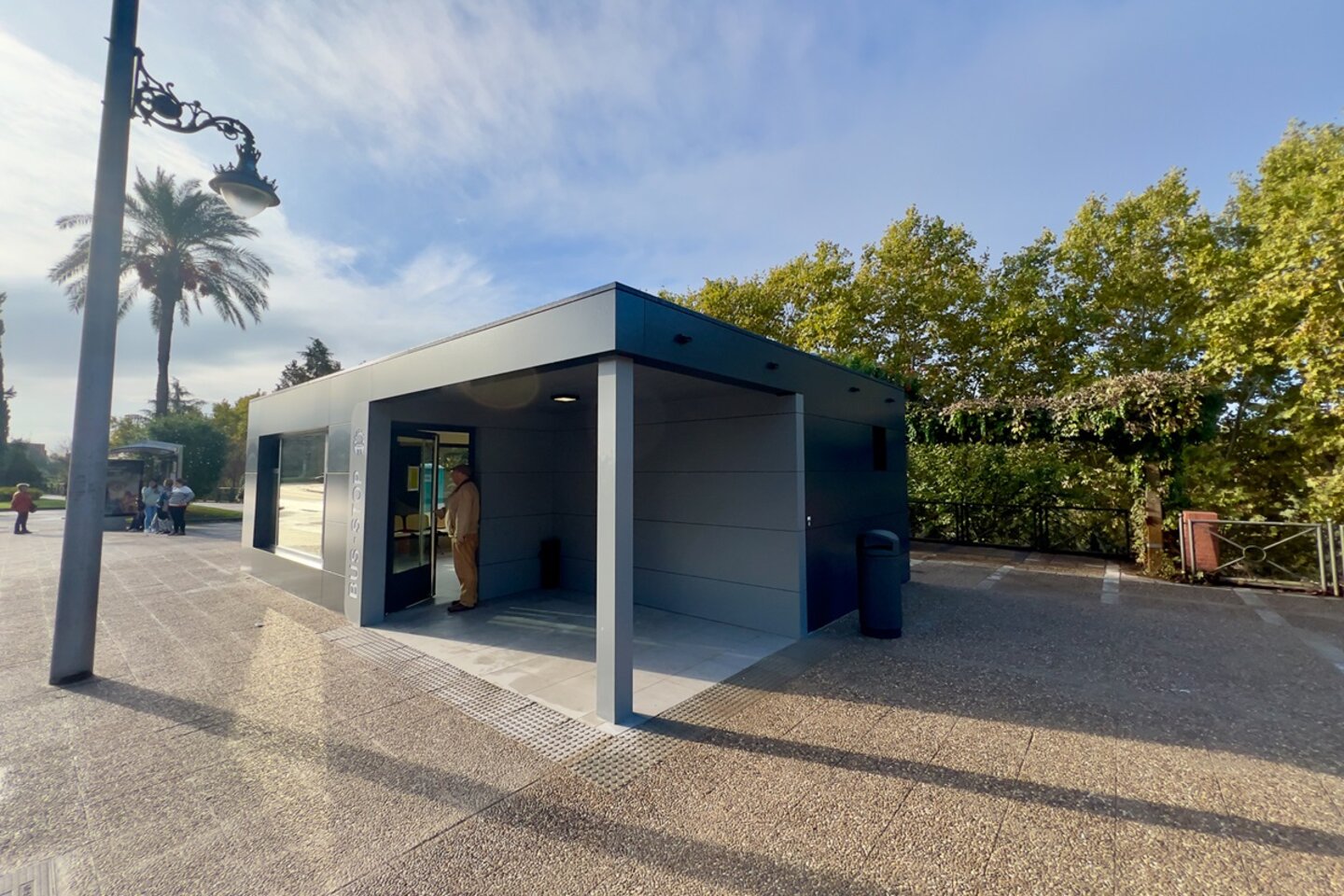 El Ayuntamiento de Mérida abre la nueva estación de autobuses del Paseo ...