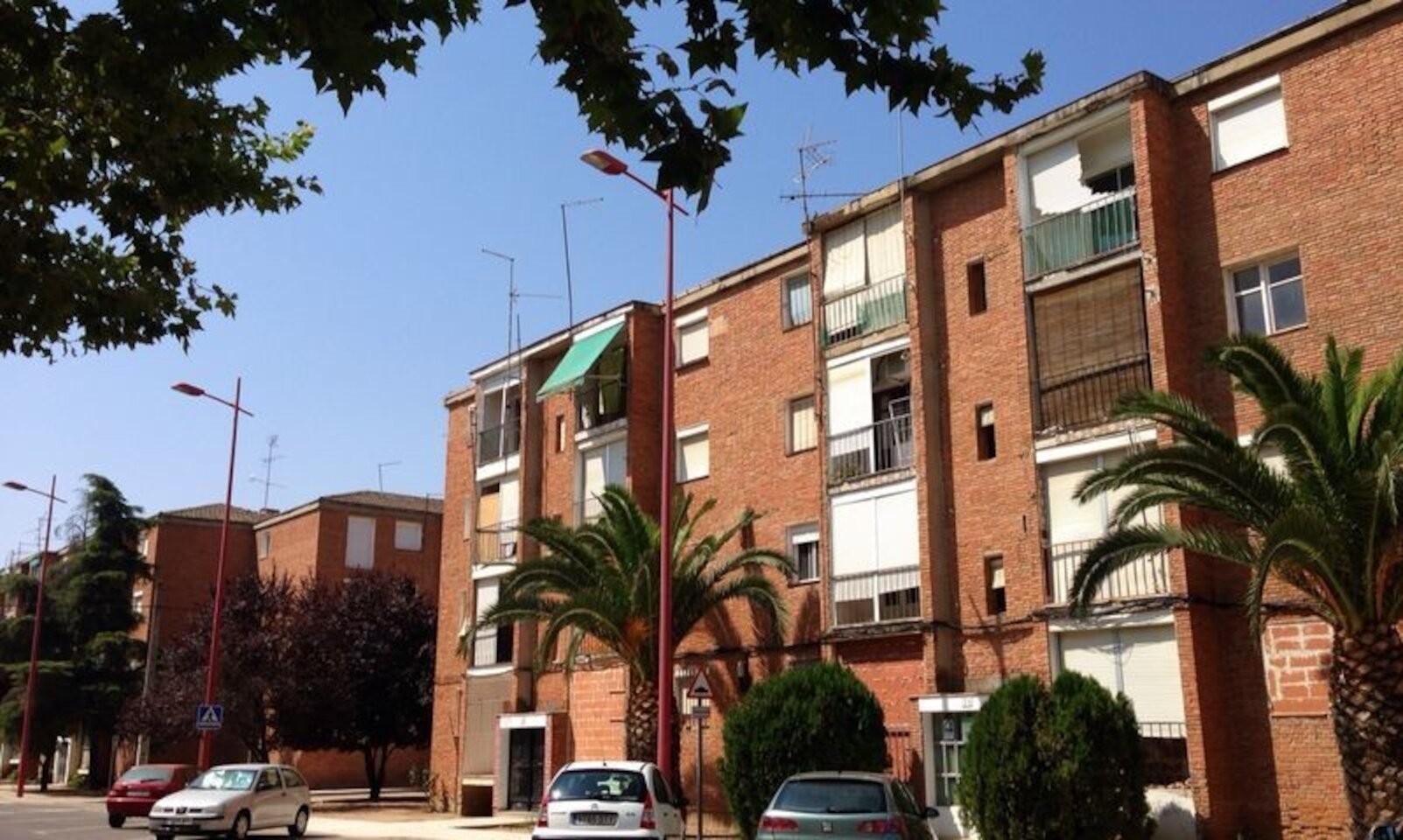 Cómo abrir la cerradura de un buzón sin llave