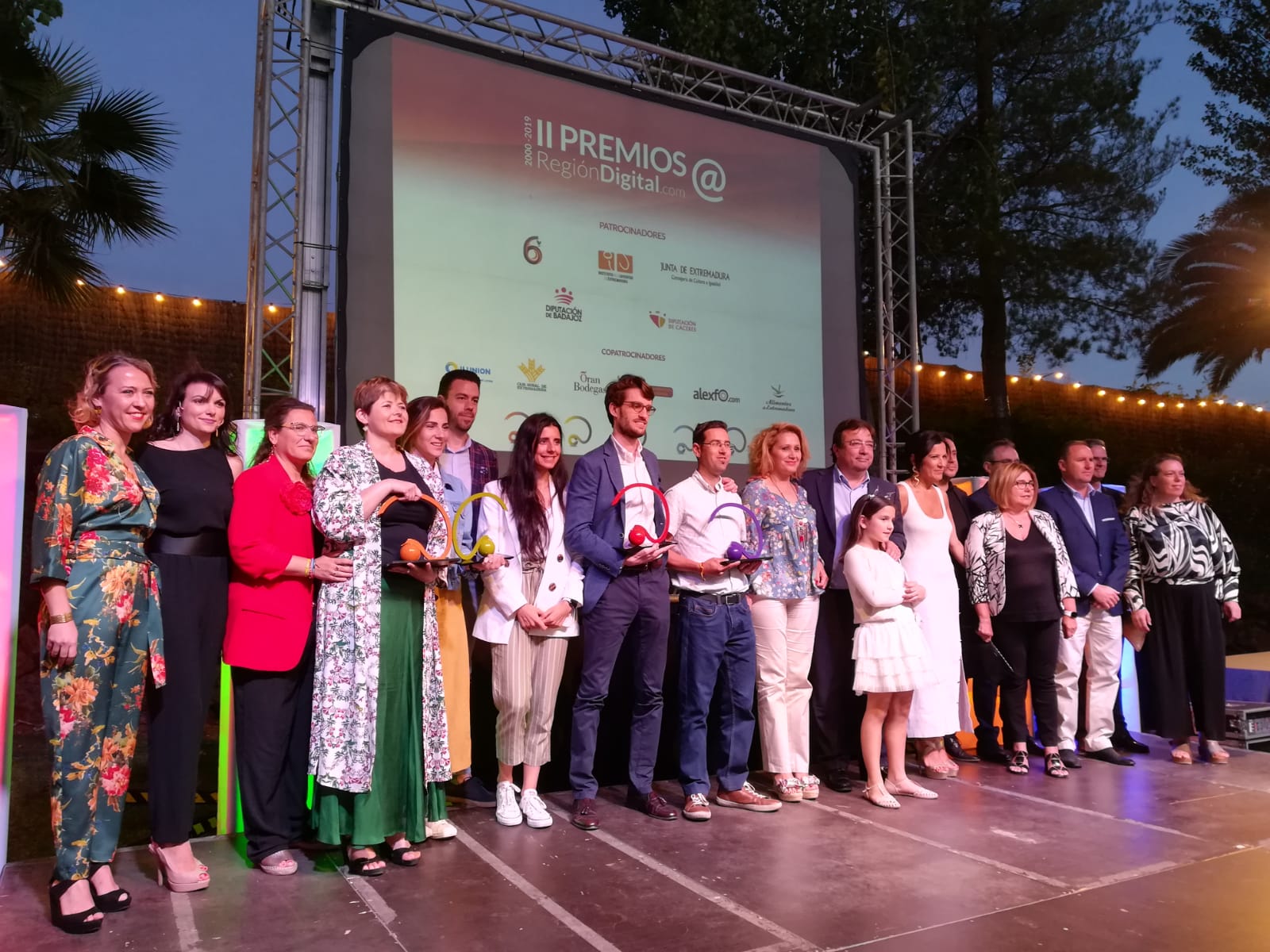 foto familia II premios @ regiondigital.com