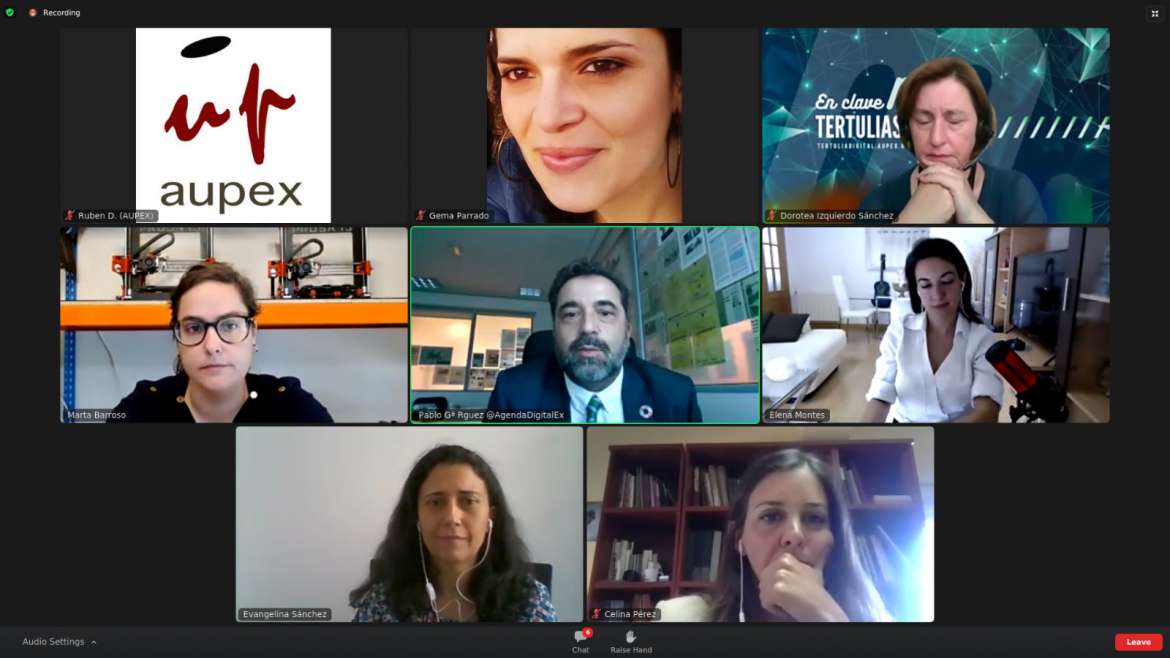 Pablo García en uno de los encuentros mantenidos con AUPEX.