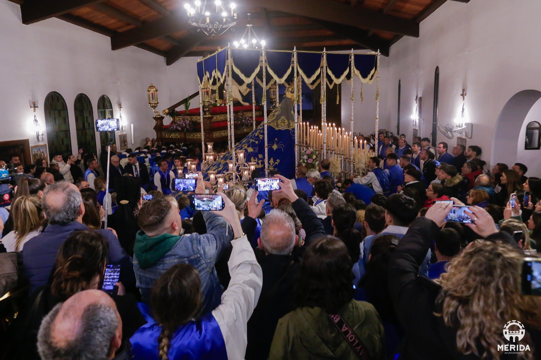 Las Tres Caídas en el interior de la Parroquia de Nuestra Señora de la Misericordia (Foto: Ayuntamiento de Mérida)