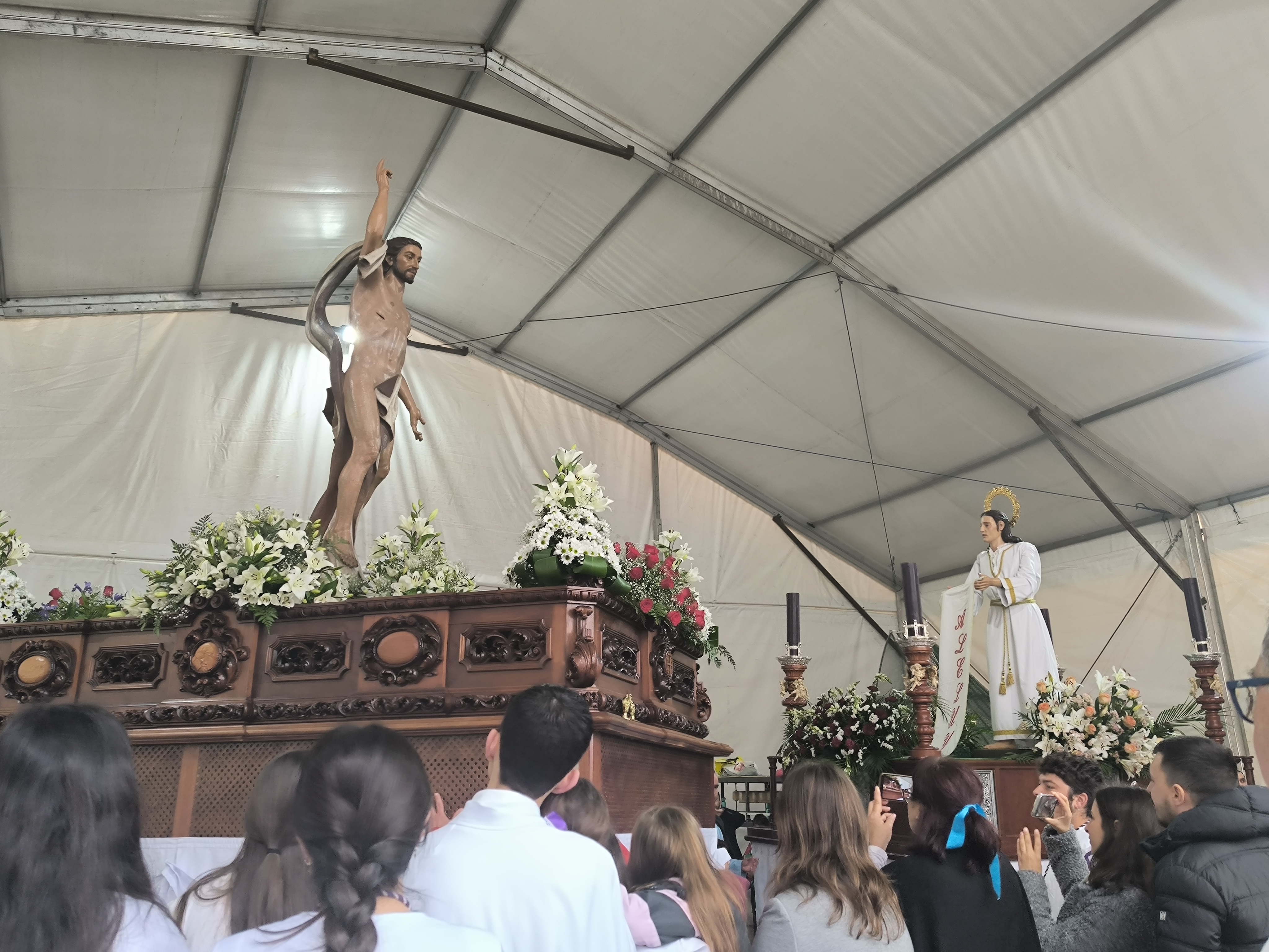 Jesús Resucitado y San Juan